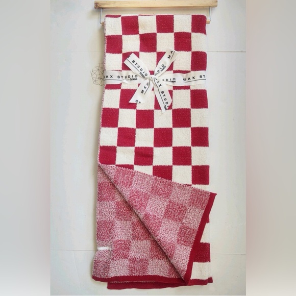 MAX STUDIO Decorative Blanket Throw - Checkered Red/White -Made in India - Picture 2 of 5